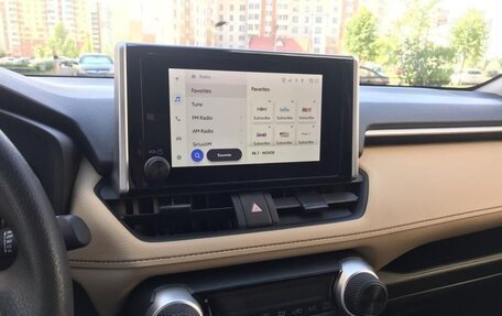 Toyota RAV4, 2022 год, 2 700 000 рублей, 9 фотография