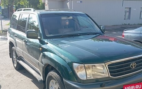 Toyota Land Cruiser 100 рестайлинг 2, 2000 год, 1 100 000 рублей, 2 фотография