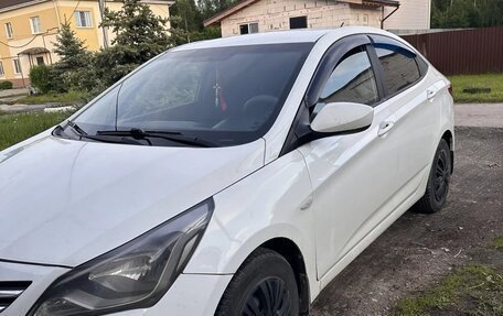 Hyundai Solaris II рестайлинг, 2014 год, 750 000 рублей, 1 фотография