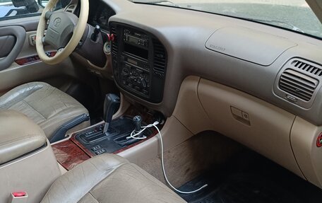 Toyota Land Cruiser 100 рестайлинг 2, 2000 год, 1 100 000 рублей, 10 фотография