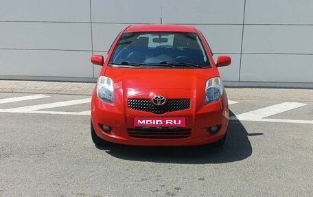 Toyota Yaris III рестайлинг, 2007 год, 620 000 рублей, 1 фотография
