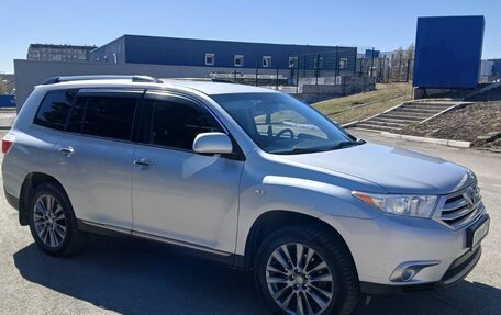 Toyota Highlander III, 2011 год, 1 800 000 рублей, 5 фотография