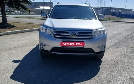 Toyota Highlander III, 2011 год, 1 800 000 рублей, 6 фотография