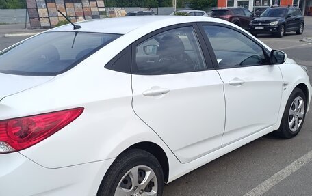 Hyundai Solaris II рестайлинг, 2013 год, 950 000 рублей, 35 фотография