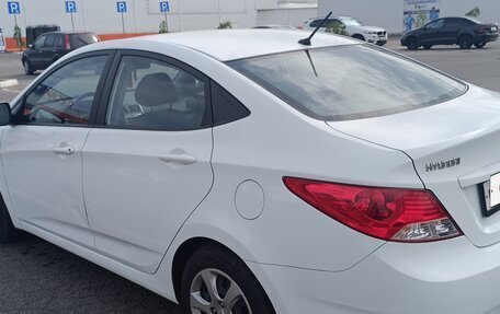 Hyundai Solaris II рестайлинг, 2013 год, 950 000 рублей, 37 фотография