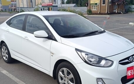 Hyundai Solaris II рестайлинг, 2013 год, 950 000 рублей, 34 фотография