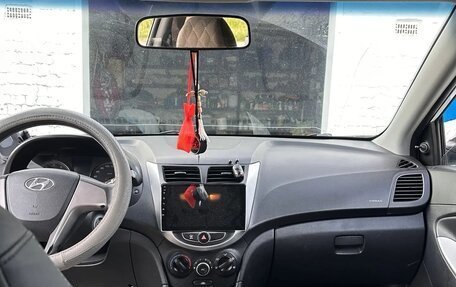Hyundai Solaris II рестайлинг, 2014 год, 750 000 рублей, 14 фотография