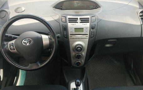 Toyota Yaris III рестайлинг, 2007 год, 620 000 рублей, 7 фотография