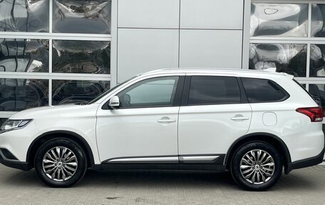 Mitsubishi Outlander III рестайлинг 3, 2019 год, 2 260 000 рублей, 3 фотография