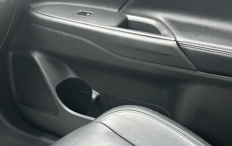 Mitsubishi Outlander III рестайлинг 3, 2019 год, 2 260 000 рублей, 13 фотография