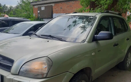 Hyundai Tucson III, 2007 год, 750 000 рублей, 2 фотография