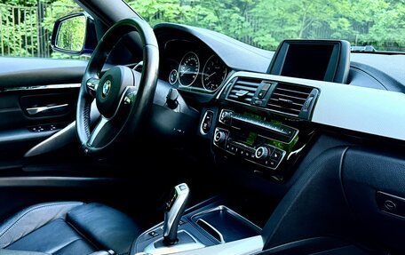 BMW 3 серия, 2018 год, 2 565 000 рублей, 14 фотография