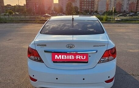 Hyundai Solaris II рестайлинг, 2011 год, 649 000 рублей, 3 фотография