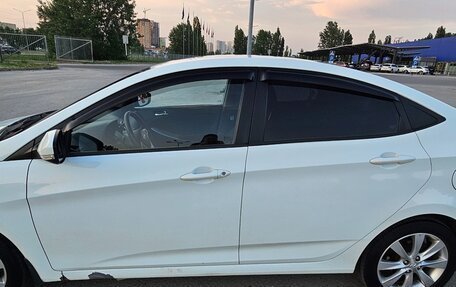 Hyundai Solaris II рестайлинг, 2011 год, 649 000 рублей, 5 фотография