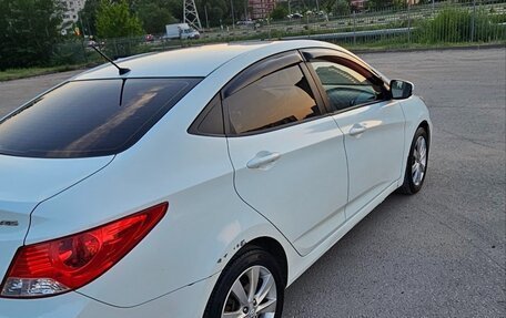 Hyundai Solaris II рестайлинг, 2011 год, 649 000 рублей, 4 фотография