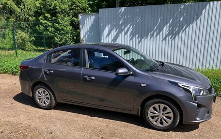 KIA Rio IV, 2021 год, 2 000 000 рублей, 2 фотография