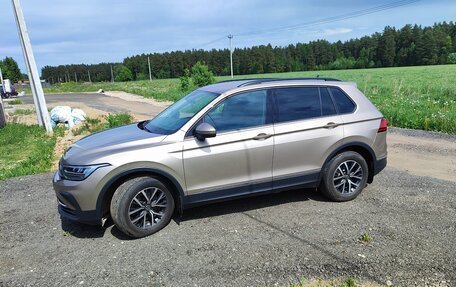 Volkswagen Tiguan II, 2021 год, 3 500 000 рублей, 3 фотография