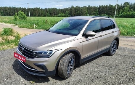 Volkswagen Tiguan II, 2021 год, 3 500 000 рублей, 2 фотография