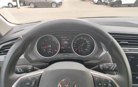 Volkswagen Tiguan II, 2021 год, 3 500 000 рублей, 17 фотография
