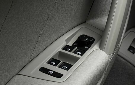 Volkswagen Tiguan II, 2019 год, 4 099 000 рублей, 29 фотография