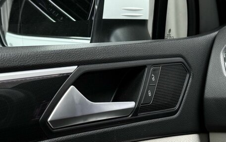Volkswagen Tiguan II, 2019 год, 4 099 000 рублей, 30 фотография