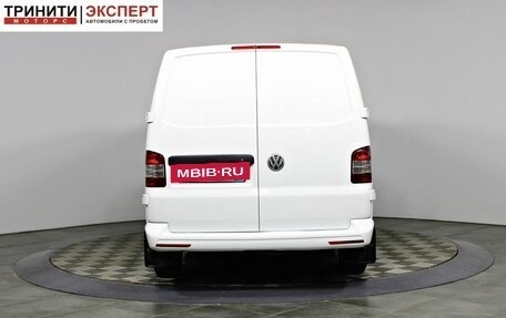 Volkswagen Transporter T5 рестайлинг, 2015 год, 1 795 000 рублей, 5 фотография