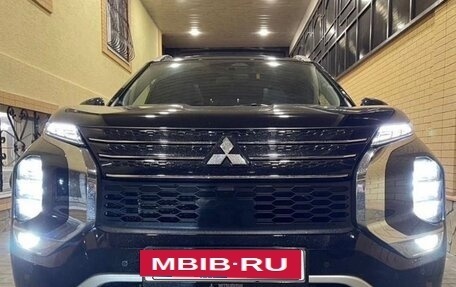 Mitsubishi Outlander, 2022 год, 3 790 000 рублей, 9 фотография