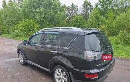 Mitsubishi Outlander III рестайлинг 3, 2010 год, 1 150 000 рублей, 13 фотография