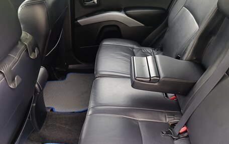 Mitsubishi Outlander III рестайлинг 3, 2010 год, 1 150 000 рублей, 21 фотография