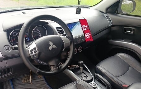 Mitsubishi Outlander III рестайлинг 3, 2010 год, 1 150 000 рублей, 23 фотография