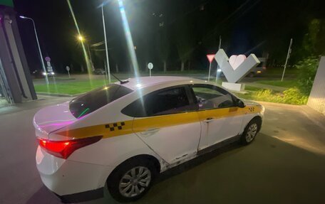 Hyundai Solaris II рестайлинг, 2017 год, 599 999 рублей, 7 фотография