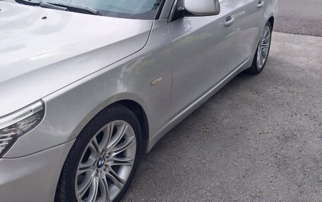 BMW 5 серия, 2009 год, 1 500 000 рублей, 3 фотография