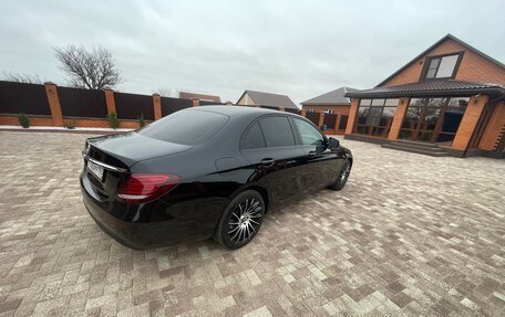 Mercedes-Benz E-Класс, 2017 год, 2 850 000 рублей, 3 фотография