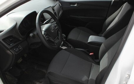 Hyundai Solaris II рестайлинг, 2021 год, 1 300 000 рублей, 17 фотография