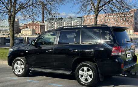 Toyota Land Cruiser 200, 2011 год, 2 750 000 рублей, 2 фотография