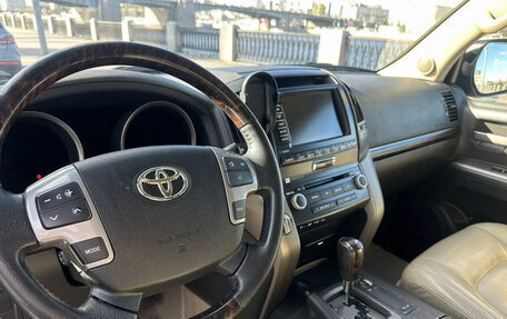 Toyota Land Cruiser 200, 2011 год, 2 750 000 рублей, 10 фотография
