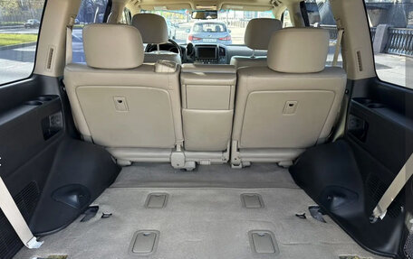 Toyota Land Cruiser 200, 2011 год, 2 750 000 рублей, 19 фотография