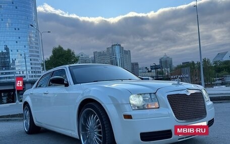 Chrysler 300C II, 2004 год, 850 000 рублей, 6 фотография