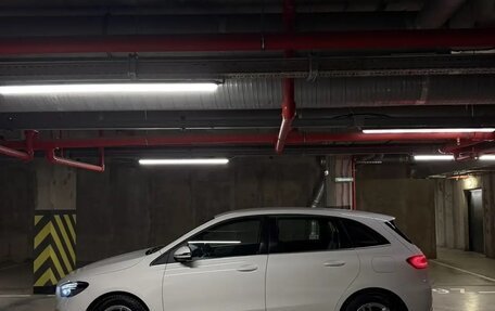 Mercedes-Benz B-Класс, 2019 год, 2 200 000 рублей, 8 фотография