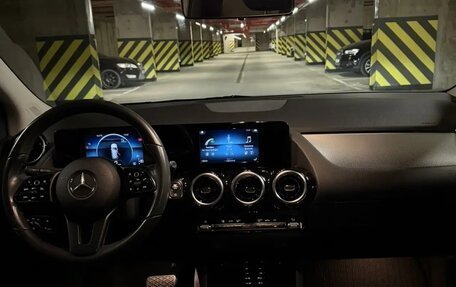 Mercedes-Benz B-Класс, 2019 год, 2 200 000 рублей, 10 фотография