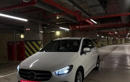 Mercedes-Benz B-Класс, 2019 год, 2 200 000 рублей, 6 фотография
