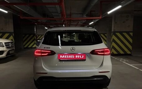 Mercedes-Benz B-Класс, 2019 год, 2 200 000 рублей, 3 фотография