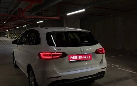 Mercedes-Benz B-Класс, 2019 год, 2 200 000 рублей, 4 фотография