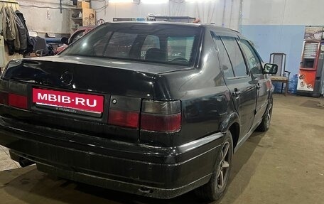 Volkswagen Vento, 1997 год, 120 000 рублей, 5 фотография