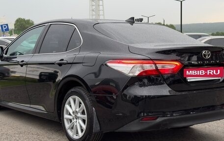 Toyota Camry, 2021 год, 2 740 000 рублей, 3 фотография