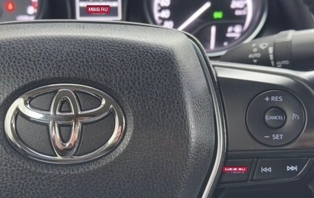 Toyota Camry, 2021 год, 2 740 000 рублей, 15 фотография