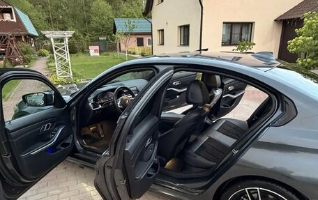 BMW 3 серия, 2019 год, 3 400 000 рублей, 13 фотография