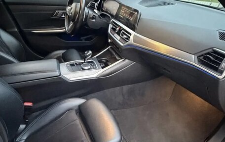 BMW 3 серия, 2019 год, 3 400 000 рублей, 19 фотография