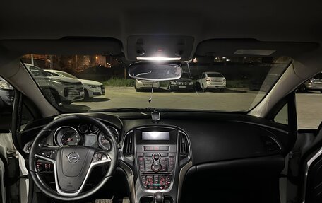 Opel Astra J, 2011 год, 750 000 рублей, 6 фотография