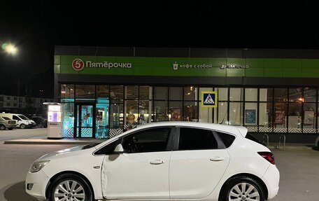 Opel Astra J, 2011 год, 750 000 рублей, 3 фотография